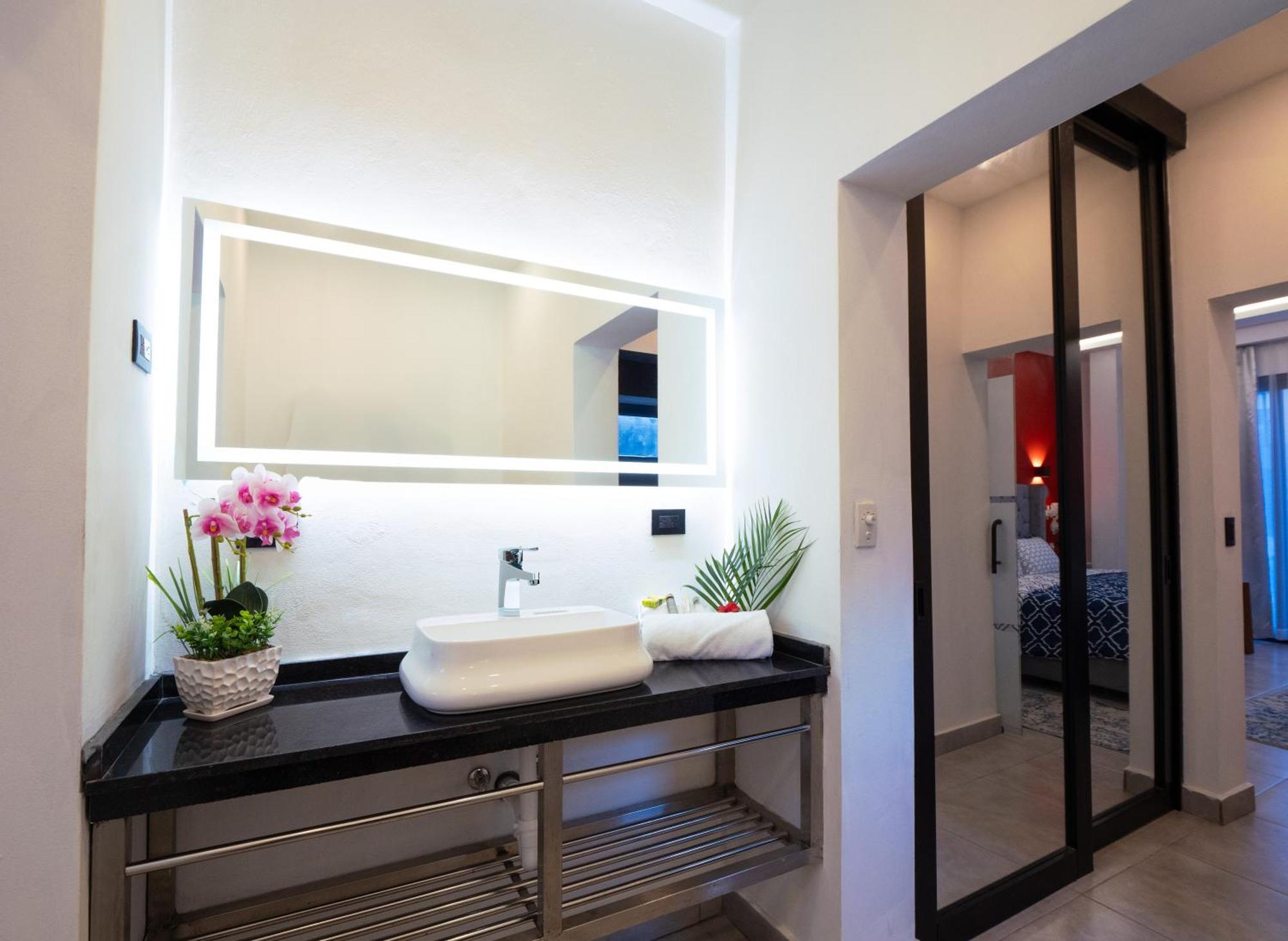 Instyle Residences At Rizz Suites Sosúa Екстериор снимка